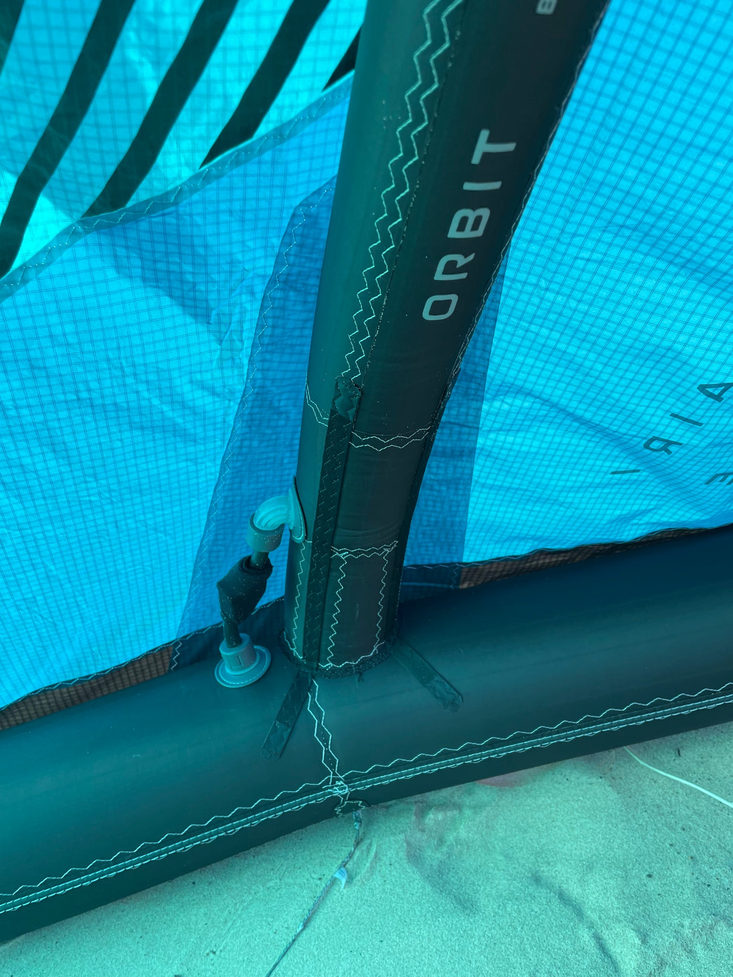 USED 12M NORTH ORBIT KITEBOARDING KITE TURQUOISE