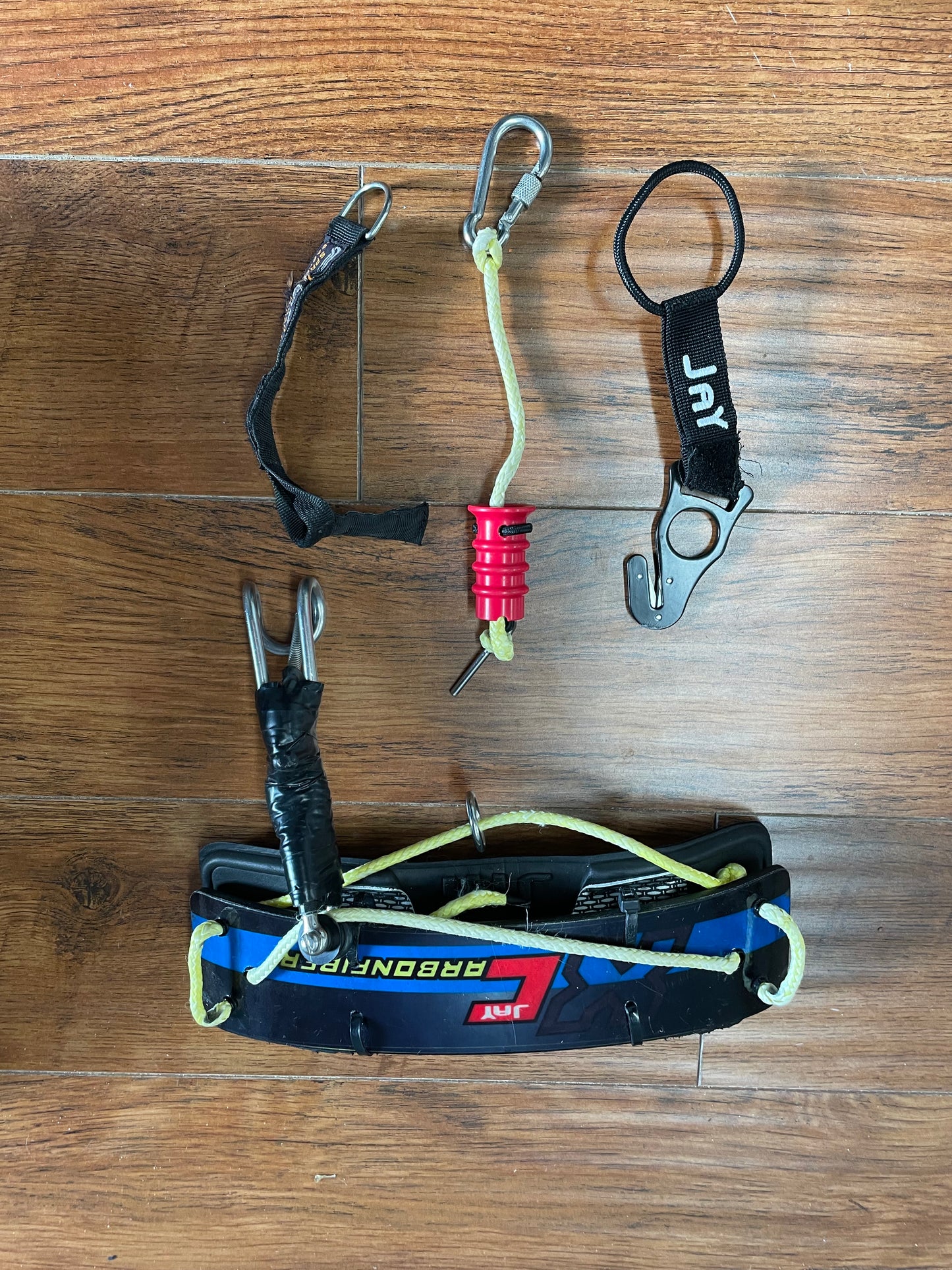 USED DAKINE SEAT HARNESS SHORTS XL WITH SPREADER BAR