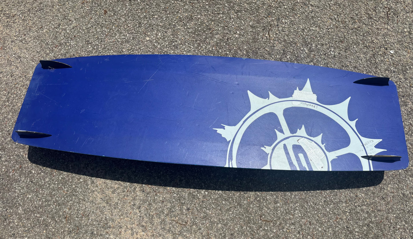 SLINGSHOT DARKO 135CM USED