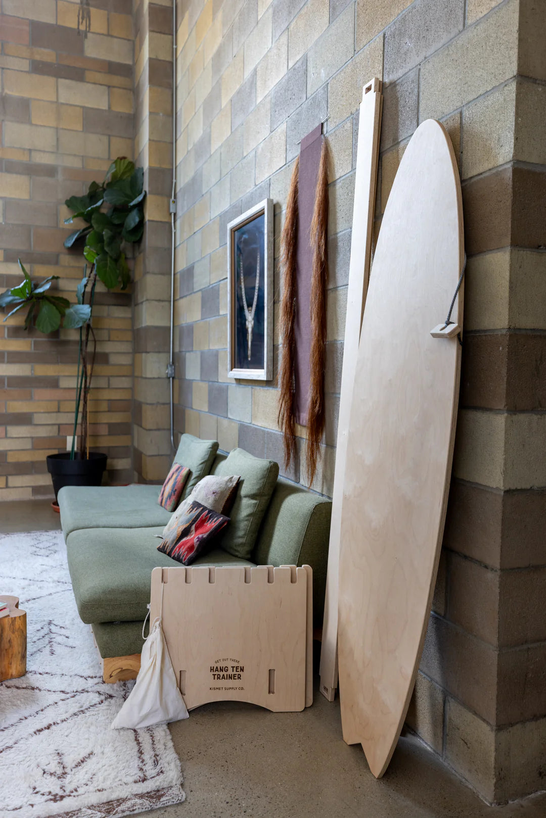 KISMET HANG TEN TRAINER