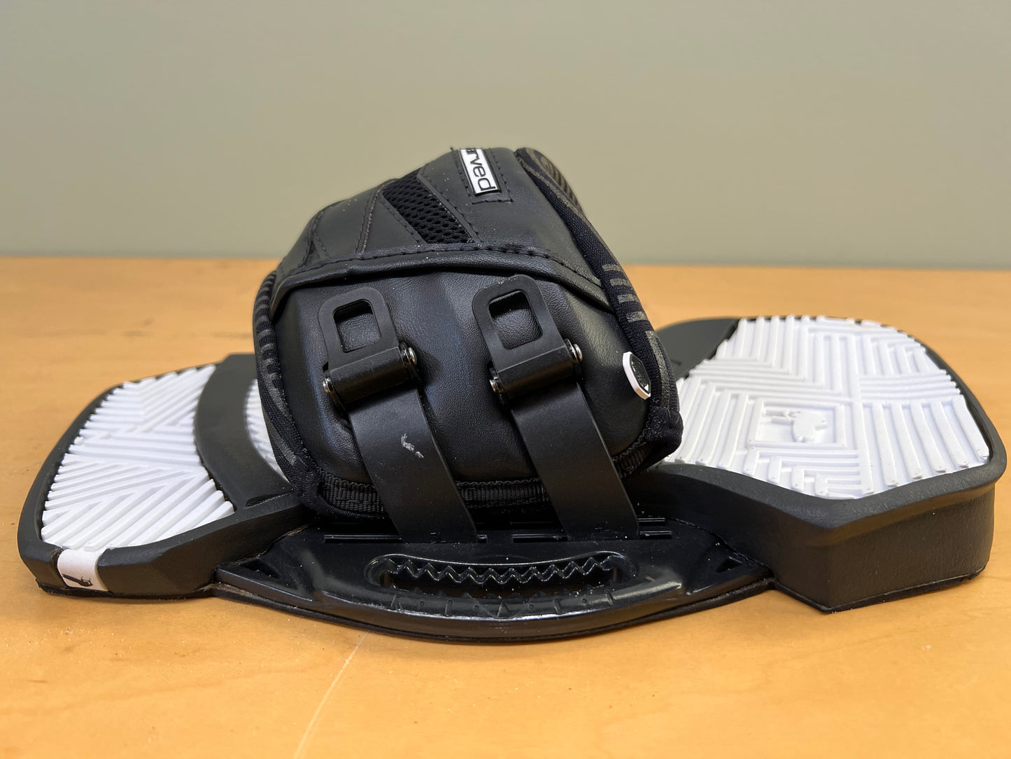 USED CARVED ULTRA PADS AND STRAPS