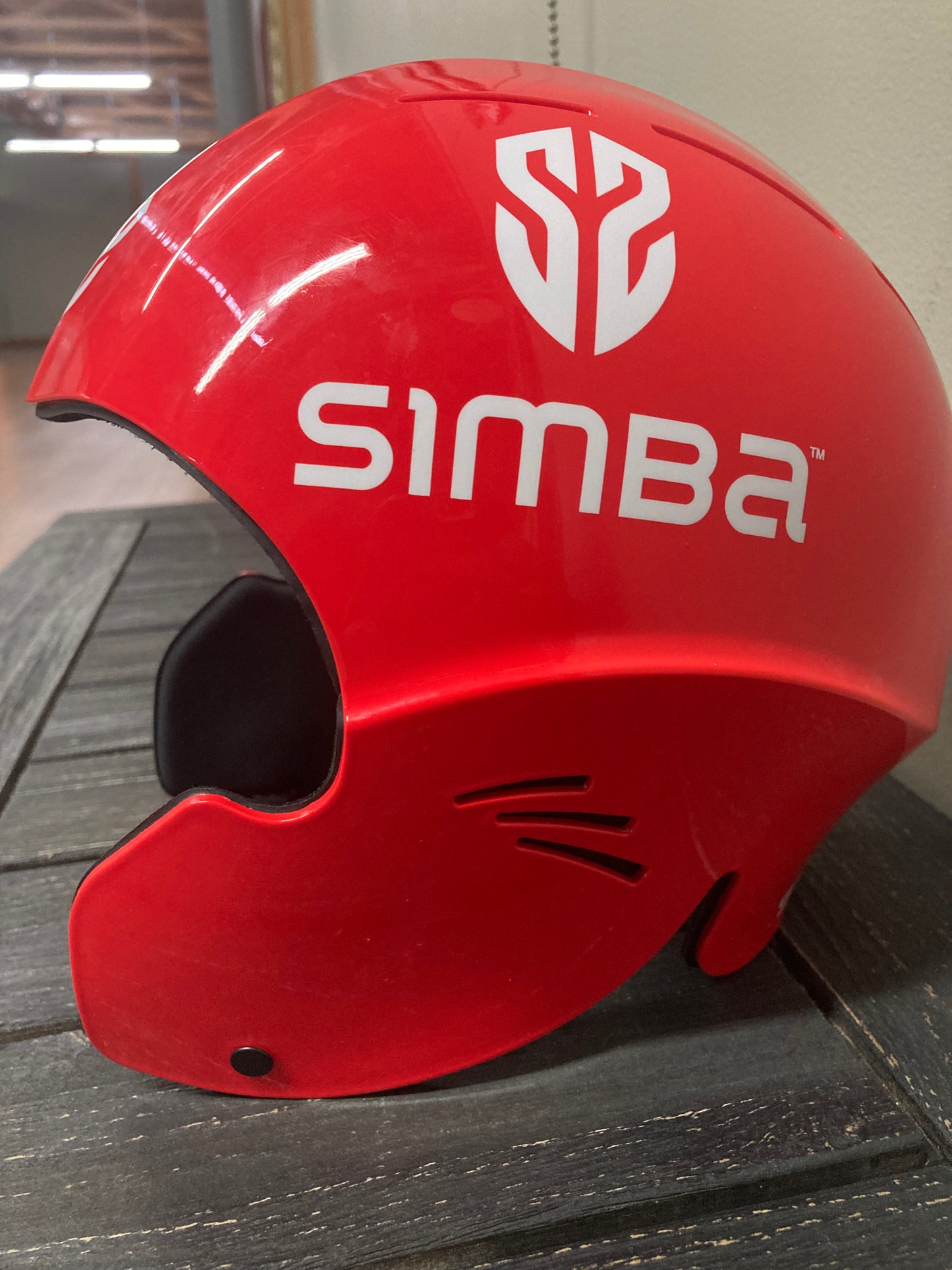 SIMBA WING SURF HELMET MEDIUM