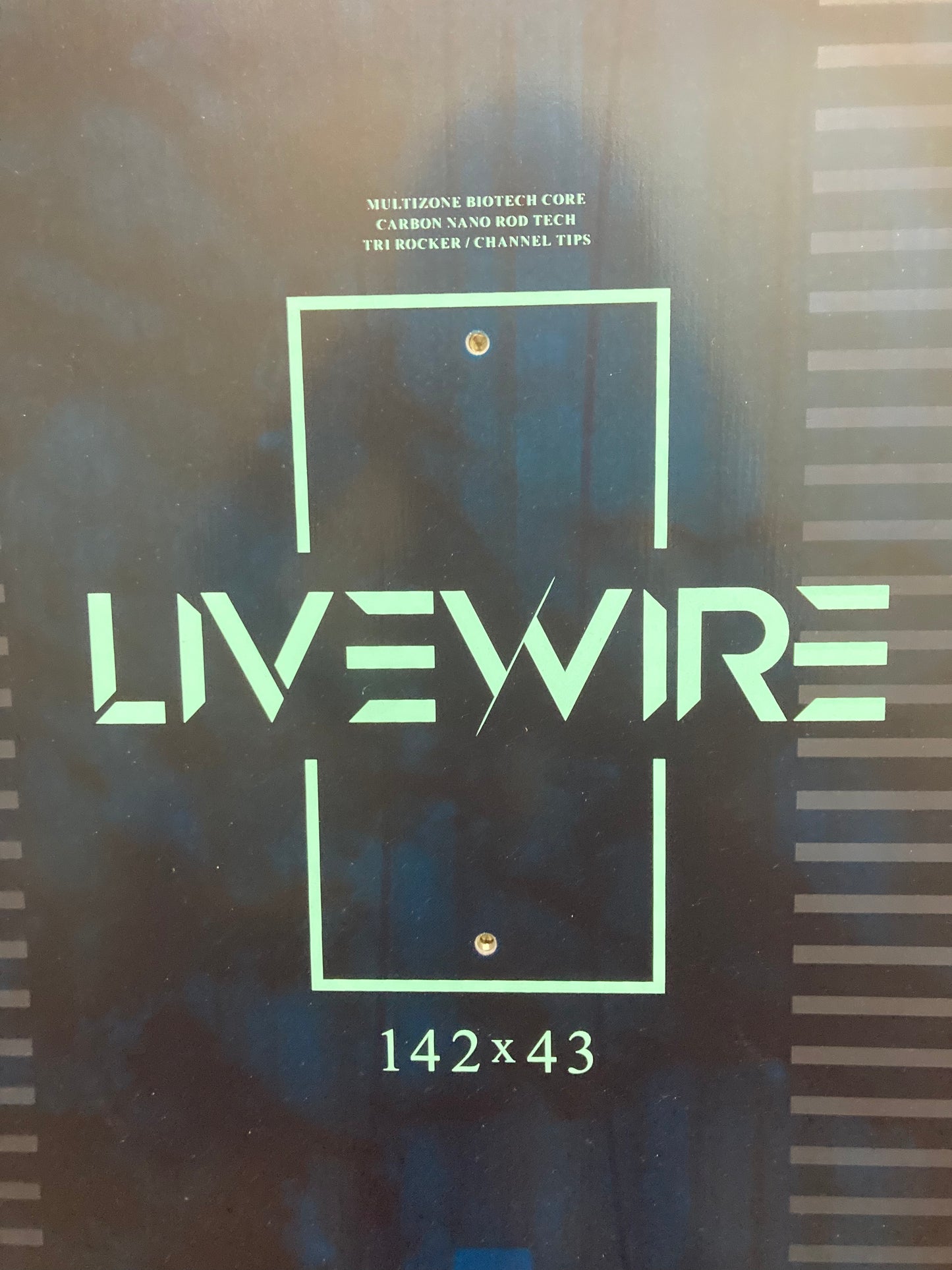 AIRUSH LIVEWIRE TEAM V7 142 x 43 BOARD AND FINS ONLY