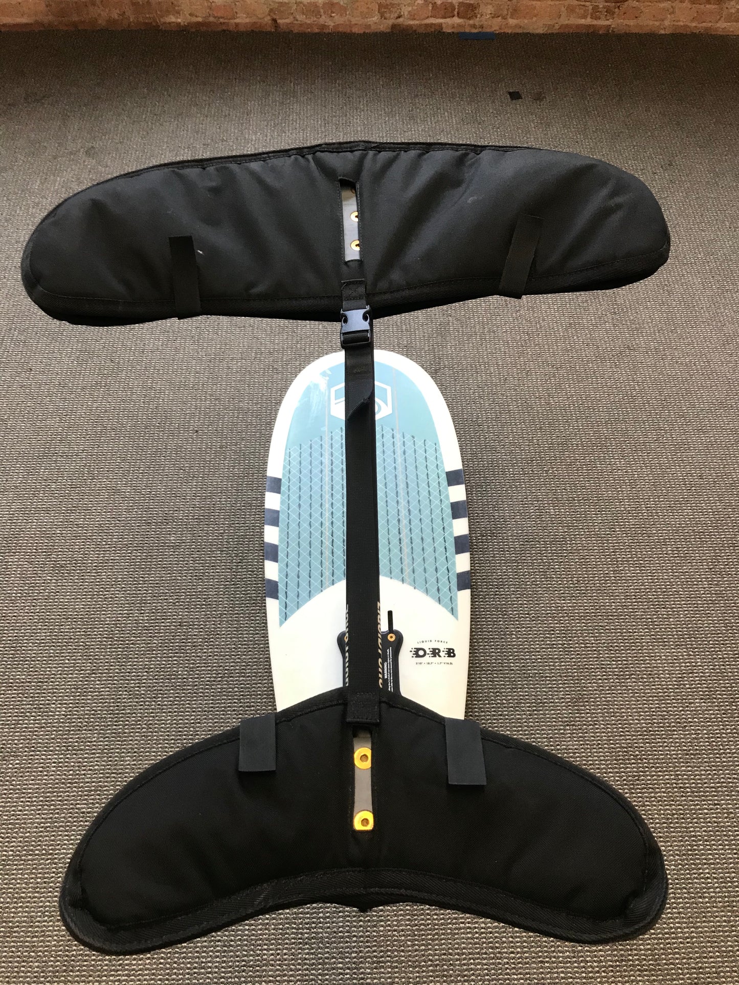 USED LIQUID FORCE COMPLETE FOIL SETUP