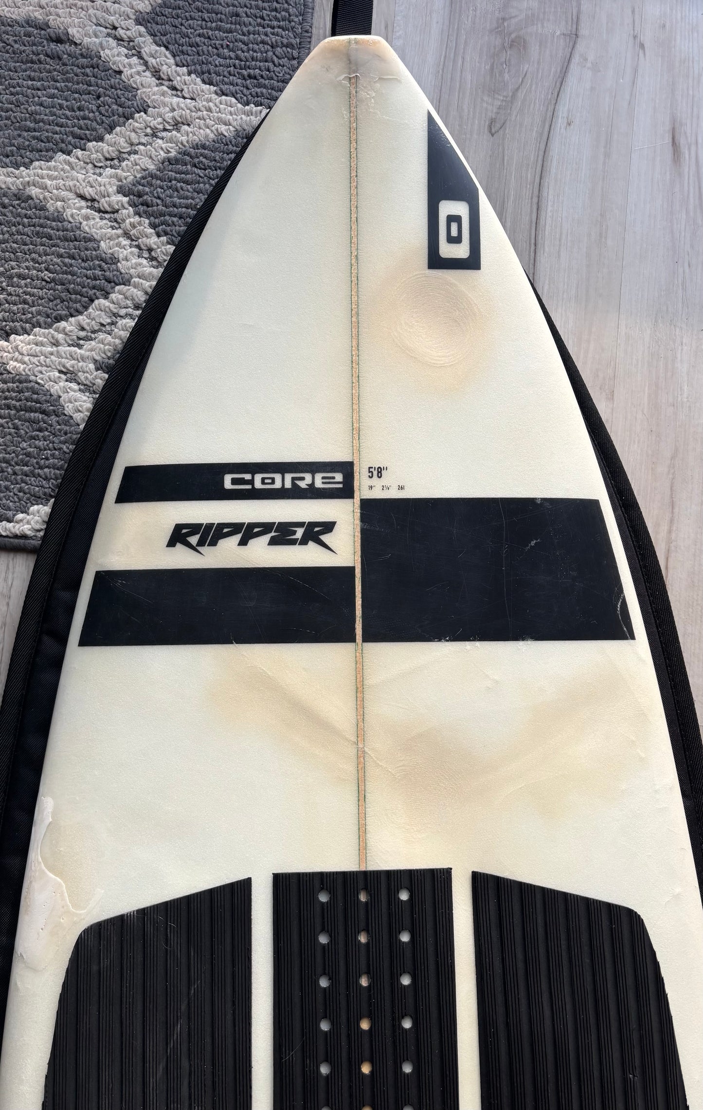 USED CORE RIPPER4 5'8" THRUSTER SURFBOARD