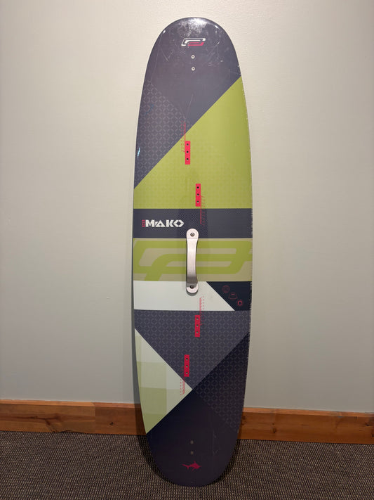 OCEAN RODEO MAKO 165 KITEBOARD - BOARD ONLY USED