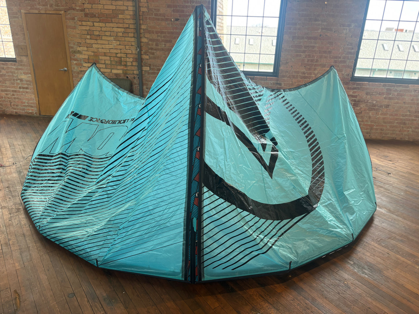 2018 LIQUID FORCE WOW V3 14M USED KITEBOARDING KITE