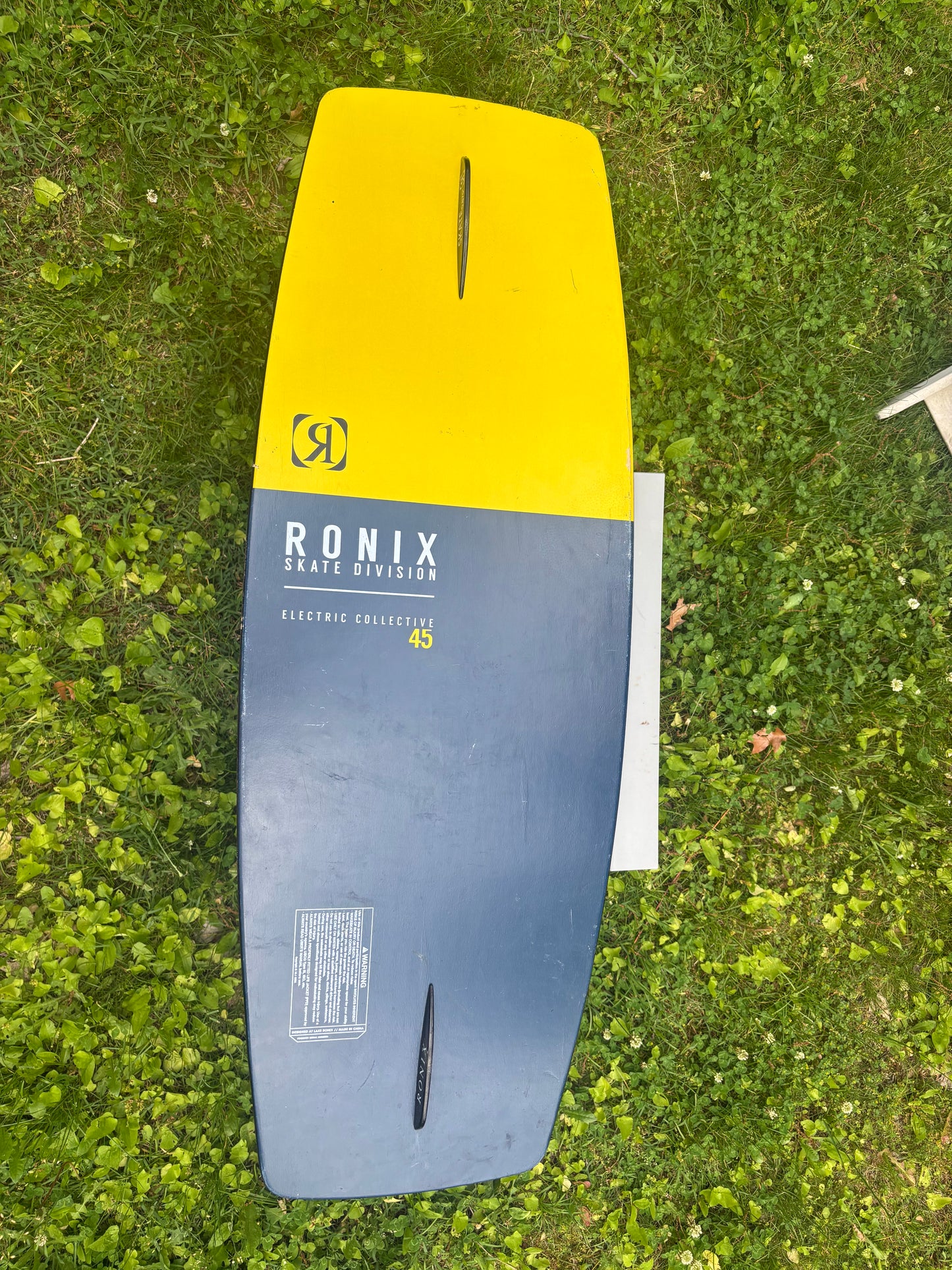 RONIX ELECTRIC COLLECTIVE WAKESKATE BOARD 45" USED
