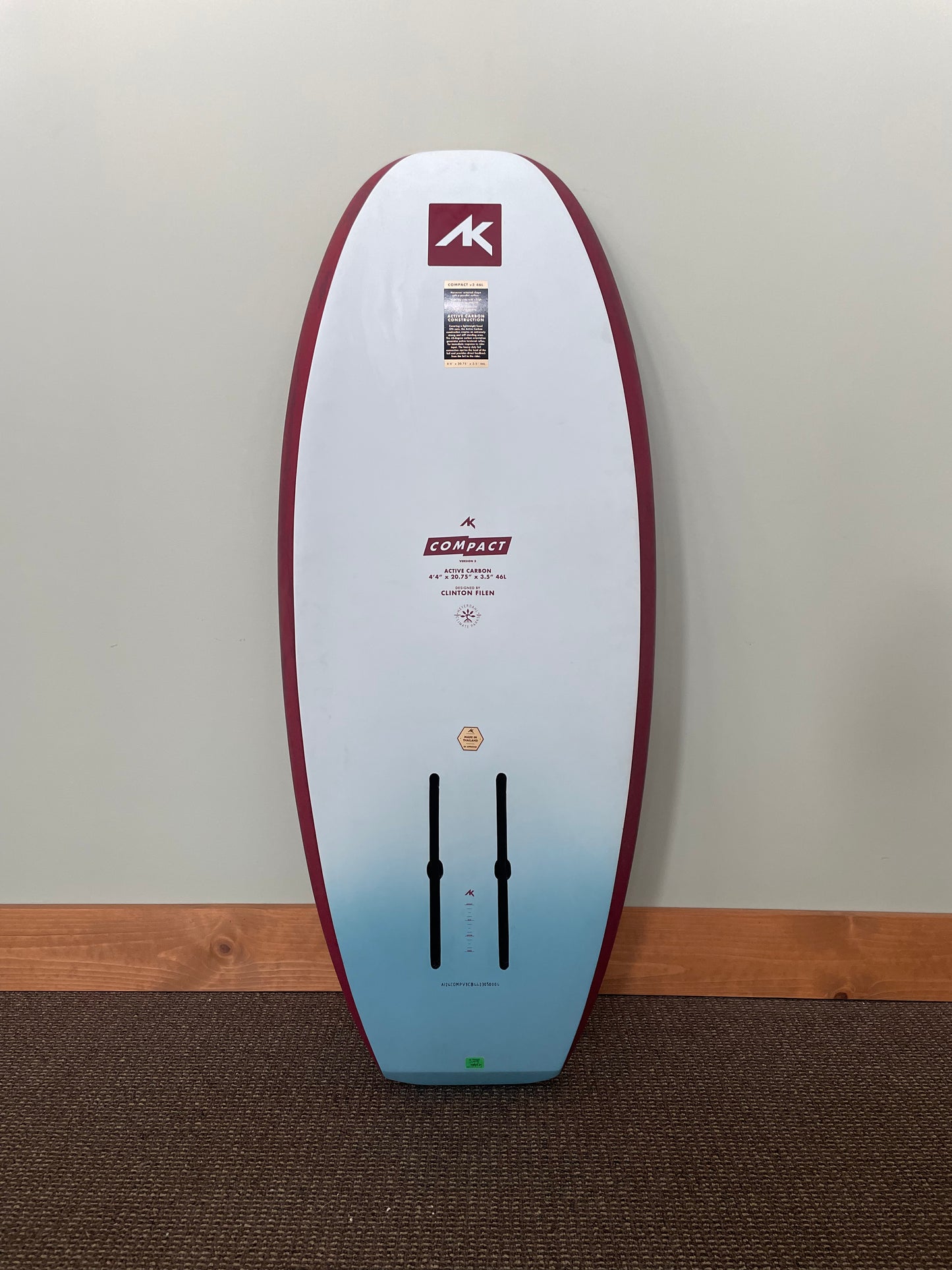 AK COMPACT V3 4'4 FOILBOARD USED