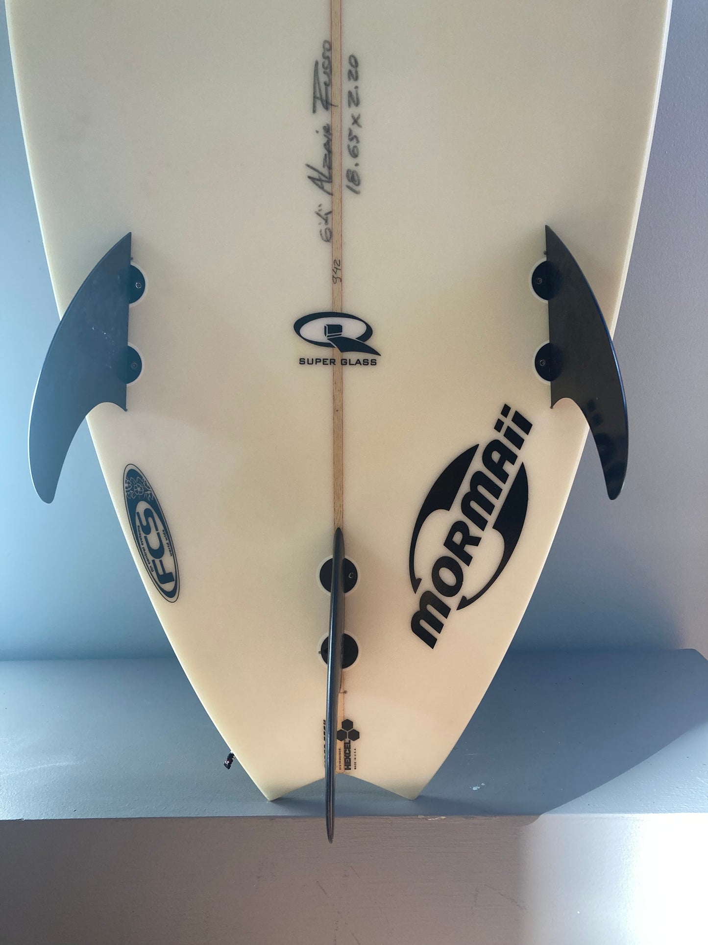 USED RUSTY 6'4" x 18.65" x 2.20" SURFBOARD